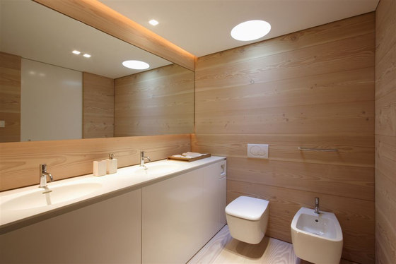 卢加诺湖的房子 别墅安博网页版