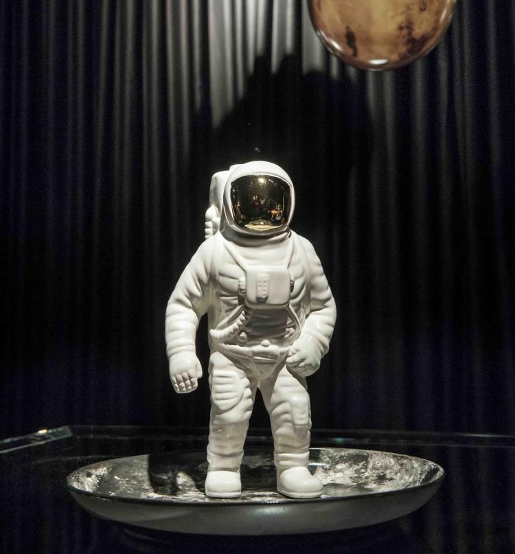 创意安博网页版 - 附件|花器|办公安博网页版|安博anbo（中国）安博网页版|宇航员花瓶