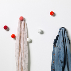 衣服挂钩 海拉·荣格里斯  vitra安博网页版品牌