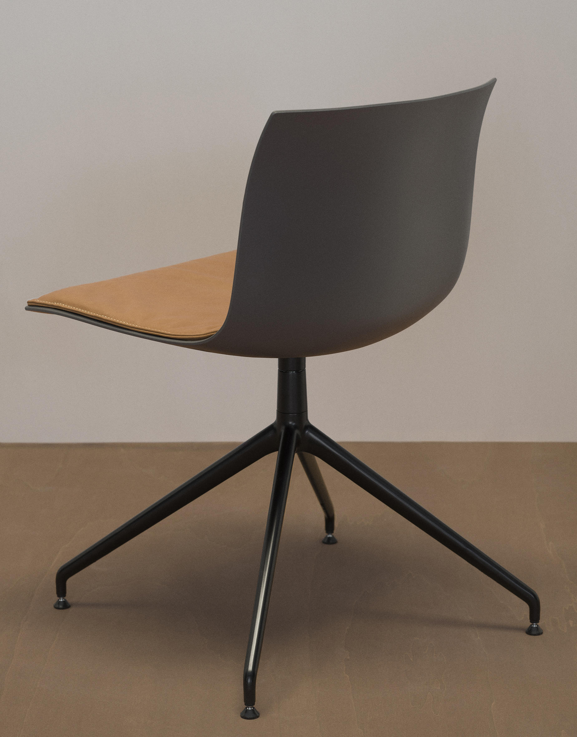 办公椅|现代真皮会议椅|办公安博网页版|安博anbo（中国）安博网页版|Catifa 46 会议椅