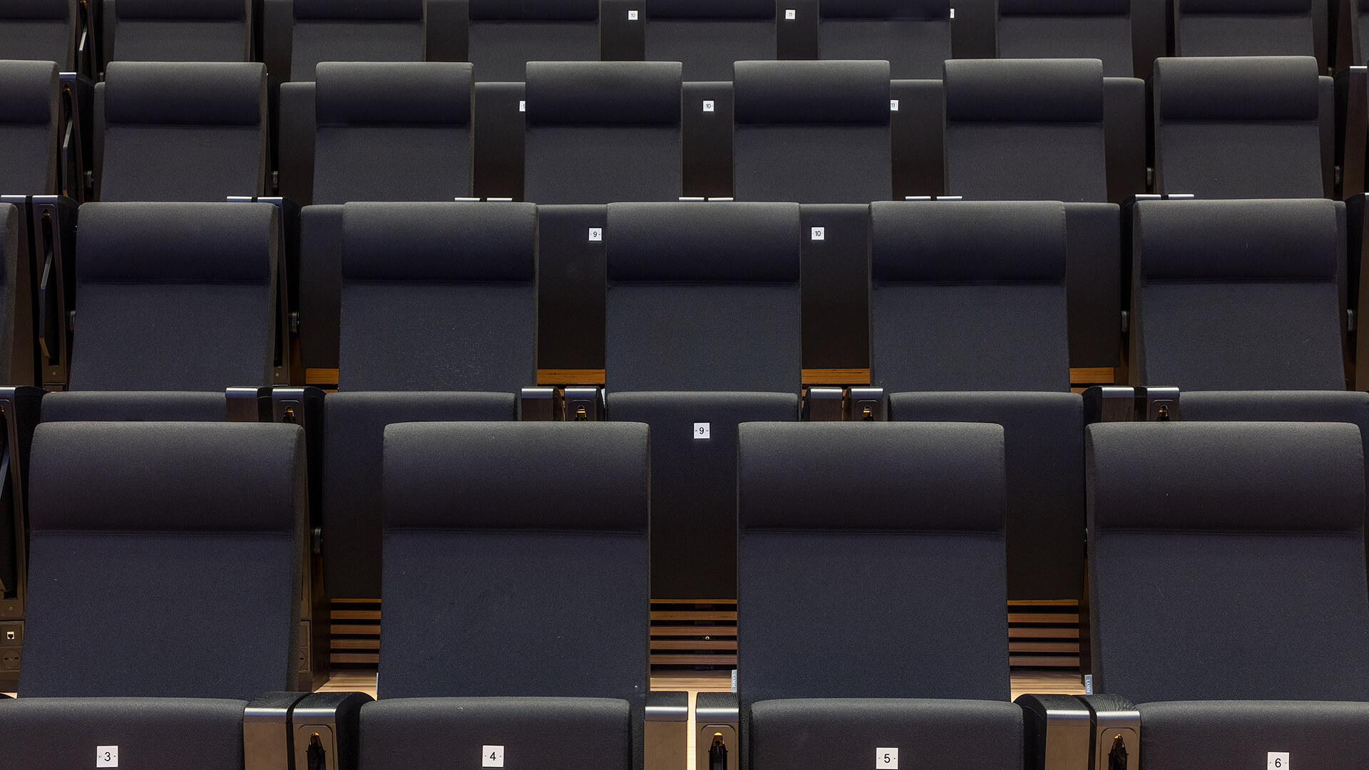 公共座椅|礼堂椅、报告厅椅|办公安博网页版|安博anbo（中国）安博网页版|Unica 剧院/礼堂椅