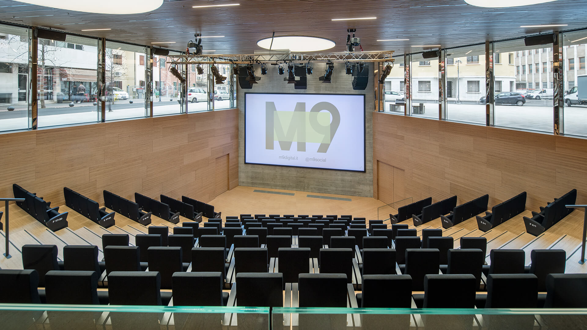 公共座椅|礼堂椅、报告厅椅|办公安博网页版|安博anbo（中国）安博网页版|Unica 剧院/礼堂椅