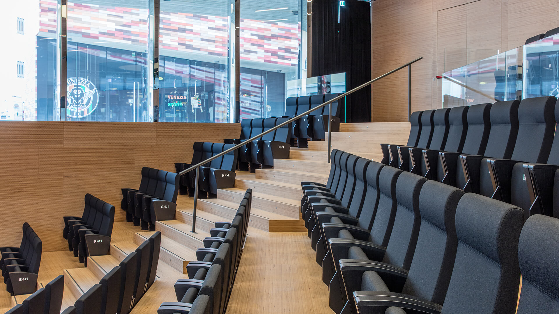 公共座椅|礼堂椅、报告厅椅|办公安博网页版|安博anbo（中国）安博网页版|Unica 剧院/礼堂椅