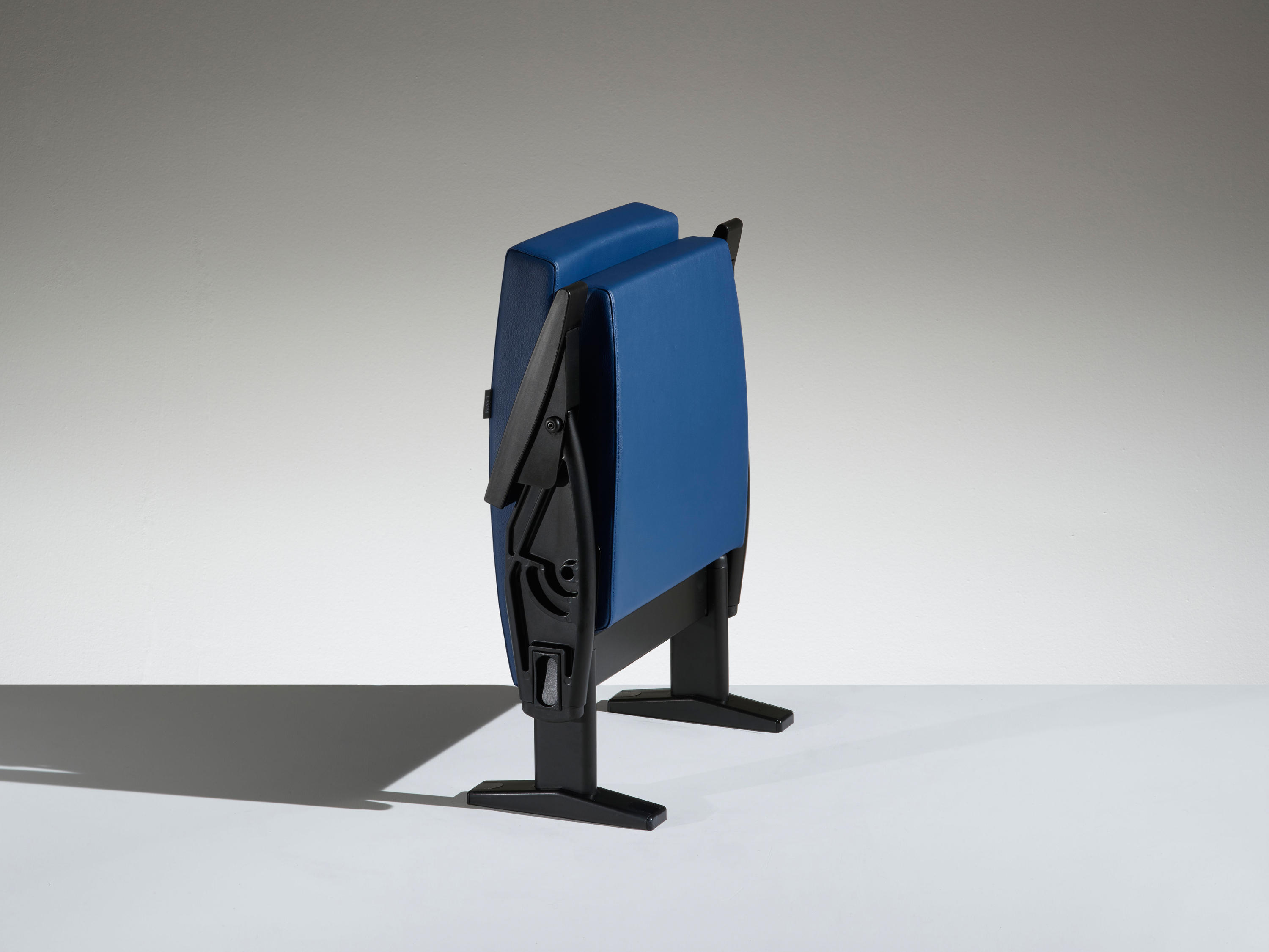 公共座椅|礼堂椅、报告厅椅|办公安博网页版|安博anbo（中国）安博网页版|Futura 剧院/礼堂椅