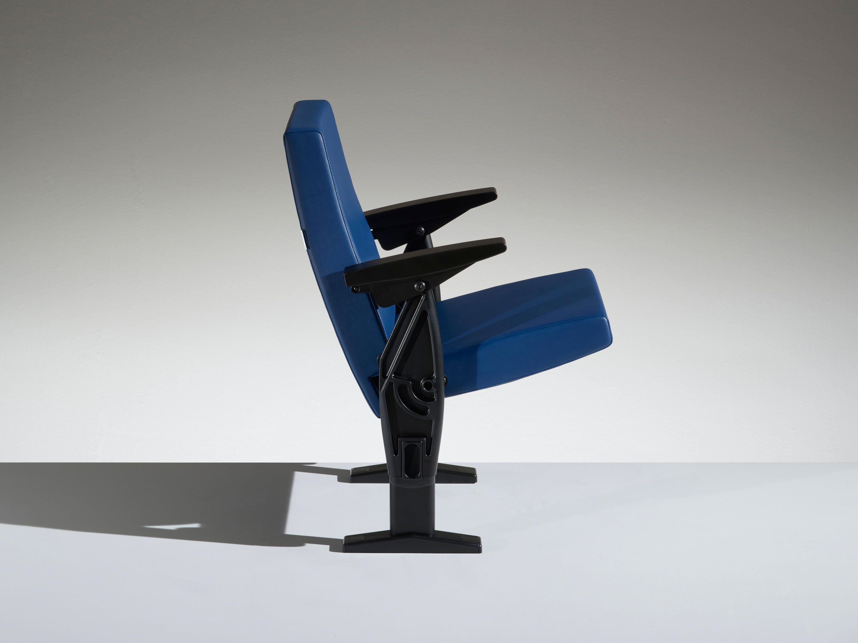 公共座椅|礼堂椅、报告厅椅|办公安博网页版|安博anbo（中国）安博网页版|Futura 剧院/礼堂椅