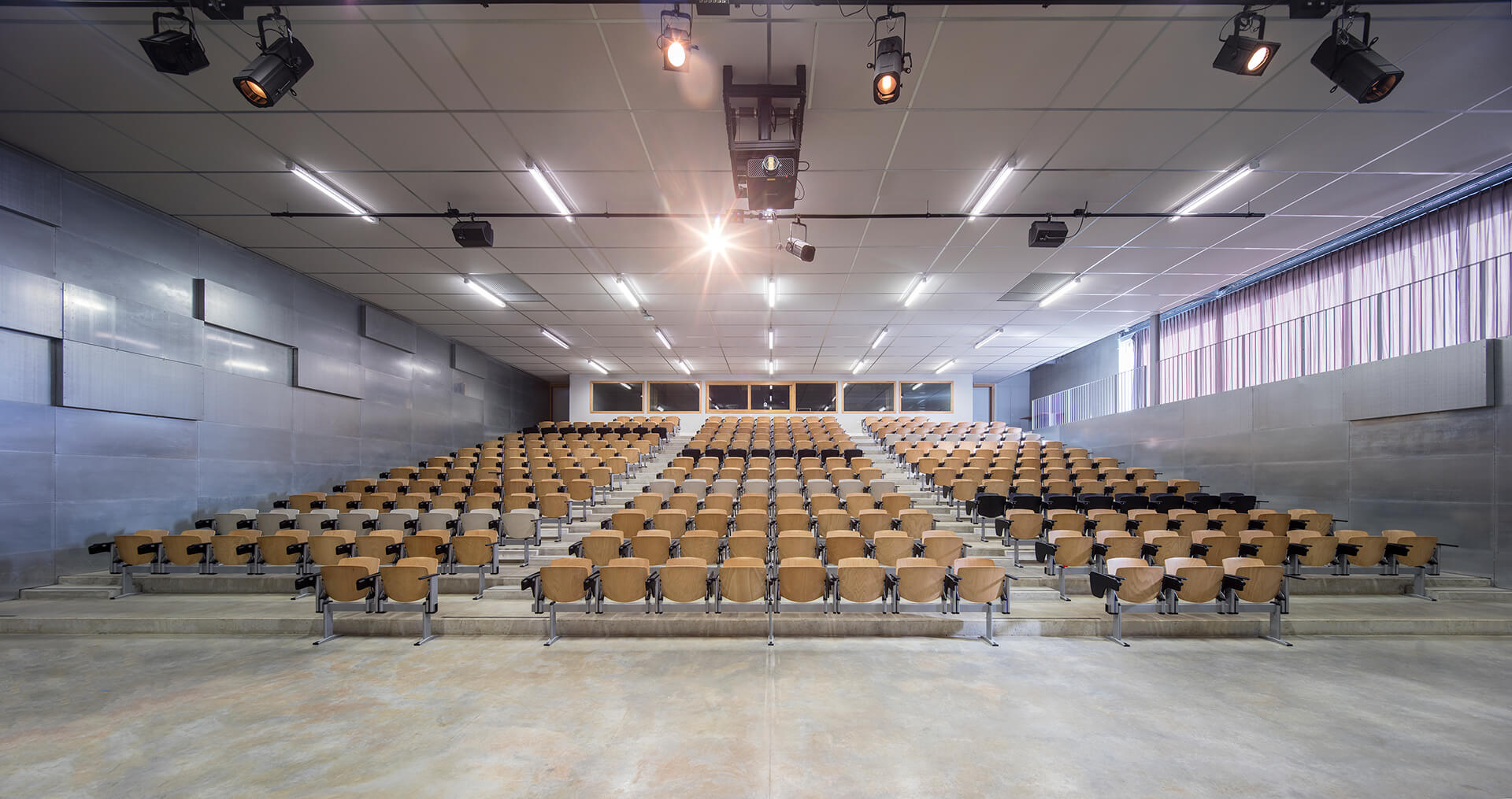 学校安博网页版|阶梯教室桌椅|办公安博网页版|安博anbo（中国）安博网页版|New Modulamm 阶梯教室