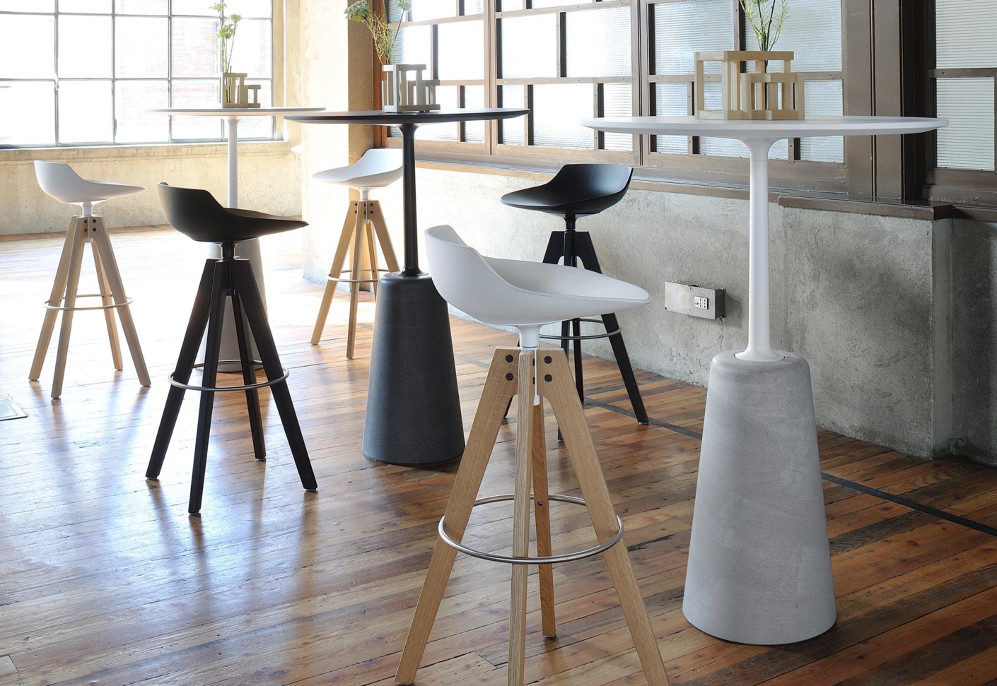 创意安博网页版 - 坐具|吧椅/凳子|办公安博网页版|安博anbo（中国）安博网页版|FLOW STOOL 吧椅