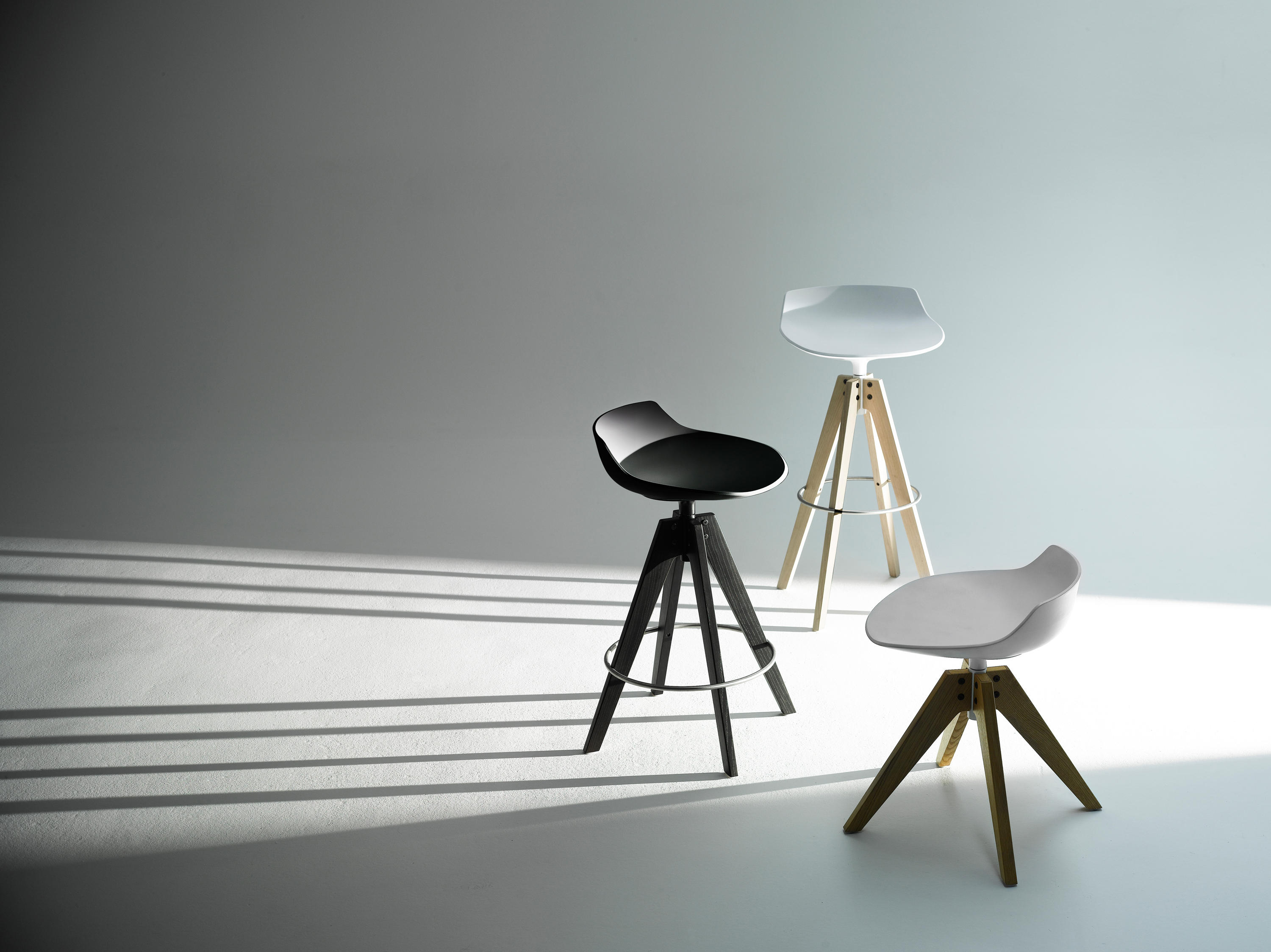 创意安博网页版 - 坐具|吧椅/凳子|办公安博网页版|安博anbo（中国）安博网页版|FLOW STOOL 吧椅