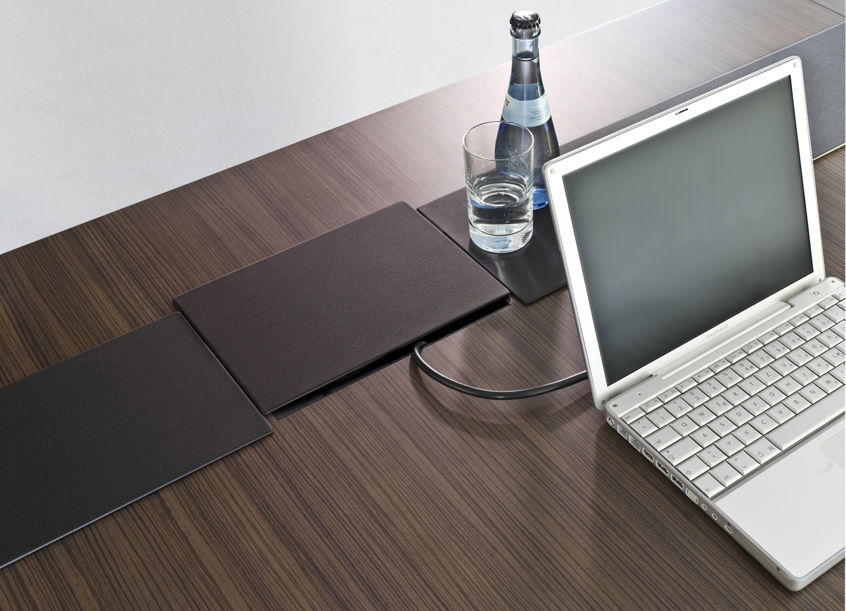 会议台|实木会议台|办公安博网页版|安博anbo（中国）安博网页版|Tune系列会议台