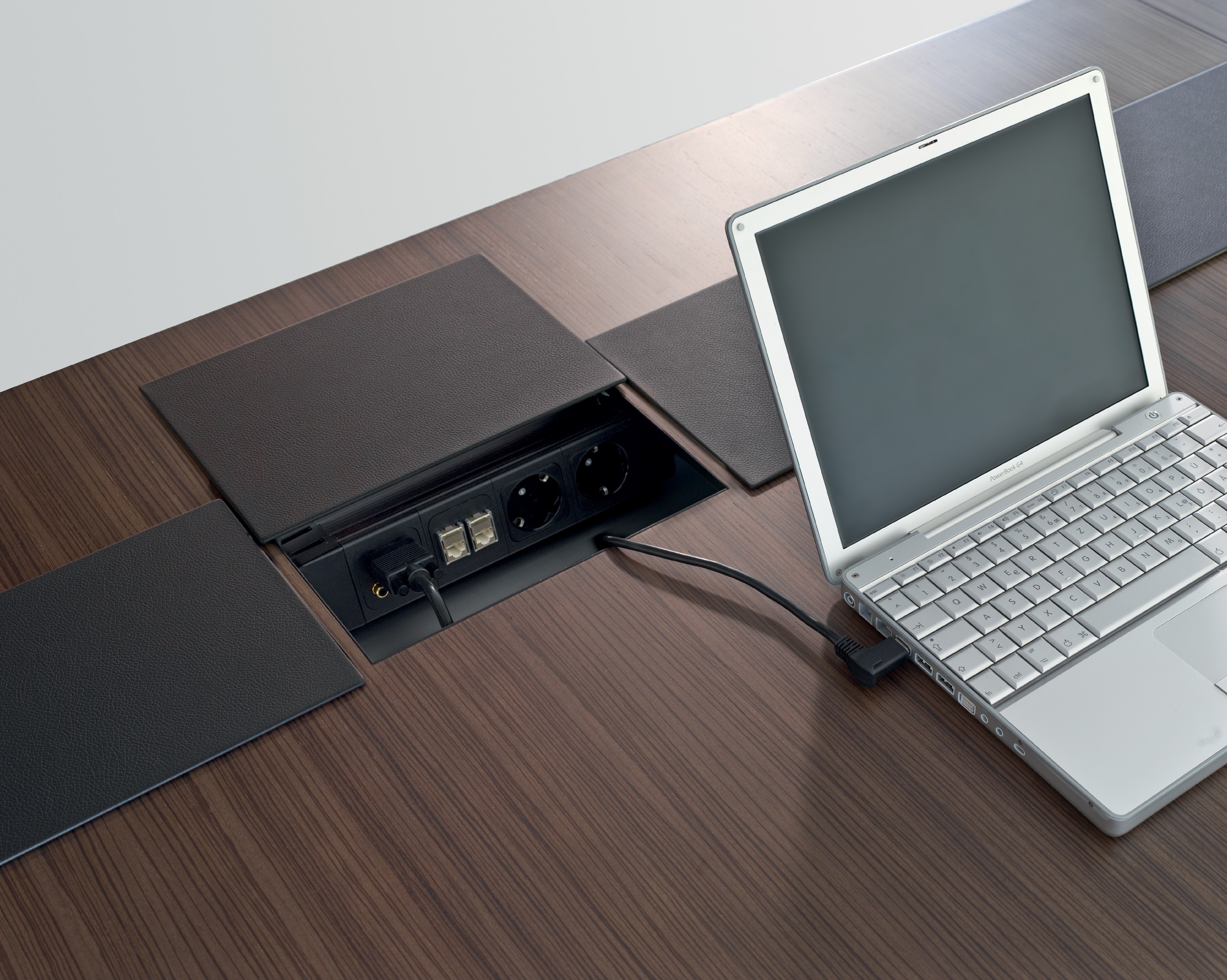 会议台|实木会议台|办公安博网页版|安博anbo（中国）安博网页版|Tune系列会议台