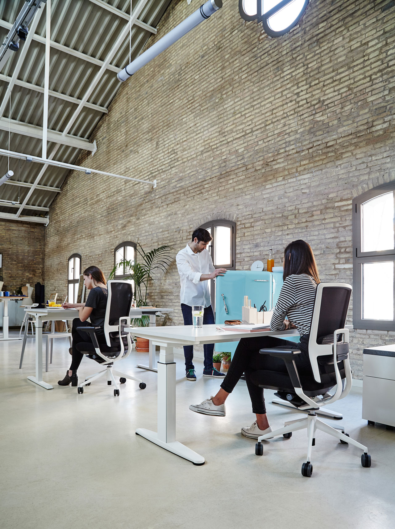 办公台|升降台|办公安博网页版|安博anbo（中国）安博网页版|流动性行政班台系列