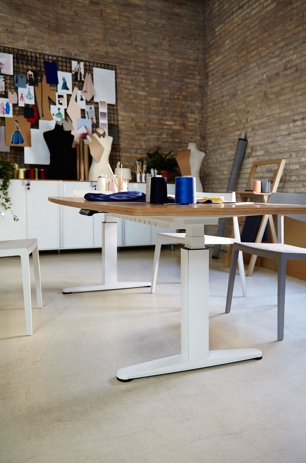 办公台|升降台|办公安博网页版|安博anbo（中国）安博网页版|流动性会议桌系列