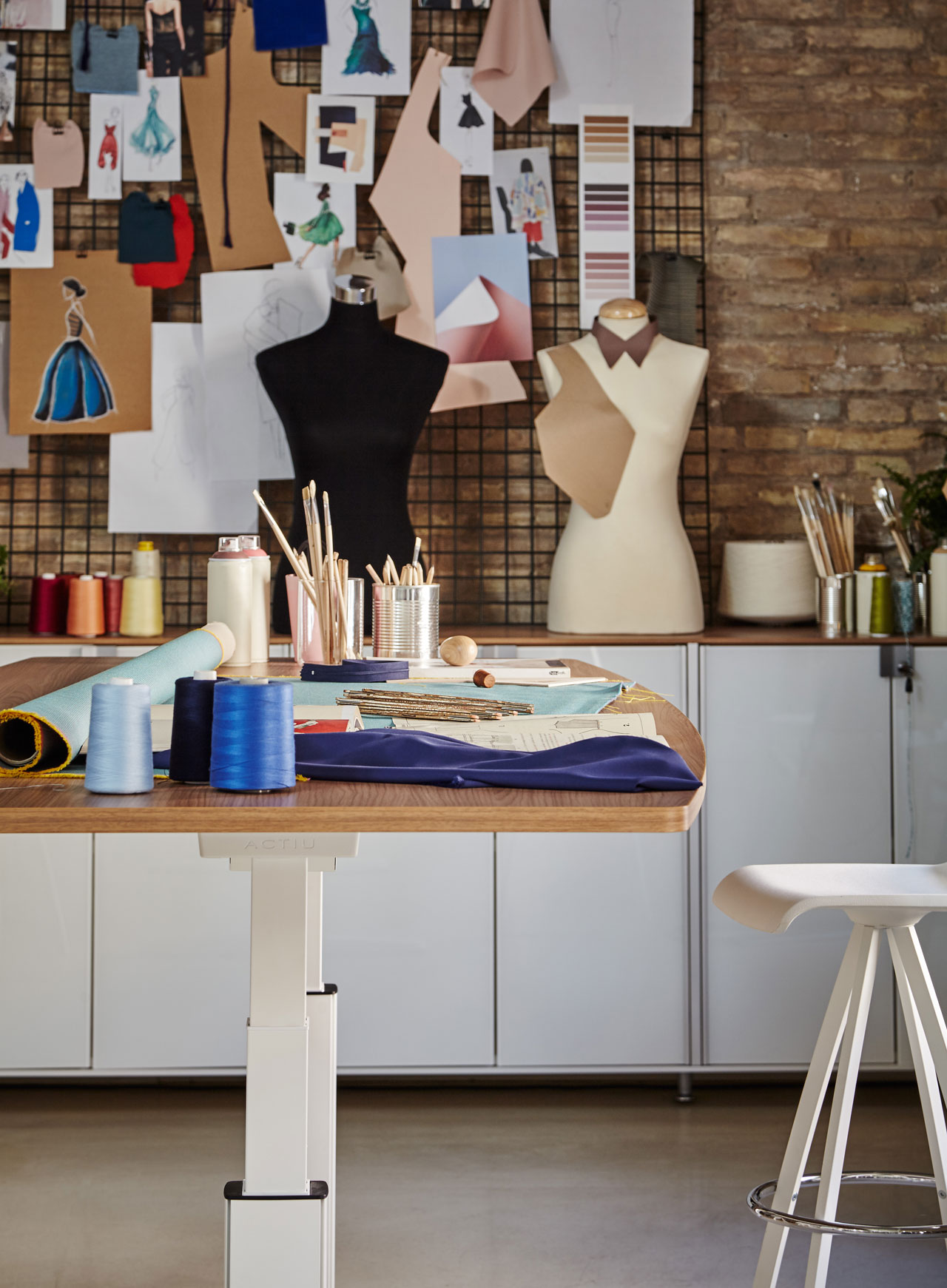 办公台|升降台|办公安博网页版|安博anbo（中国）安博网页版|流动性会议桌系列