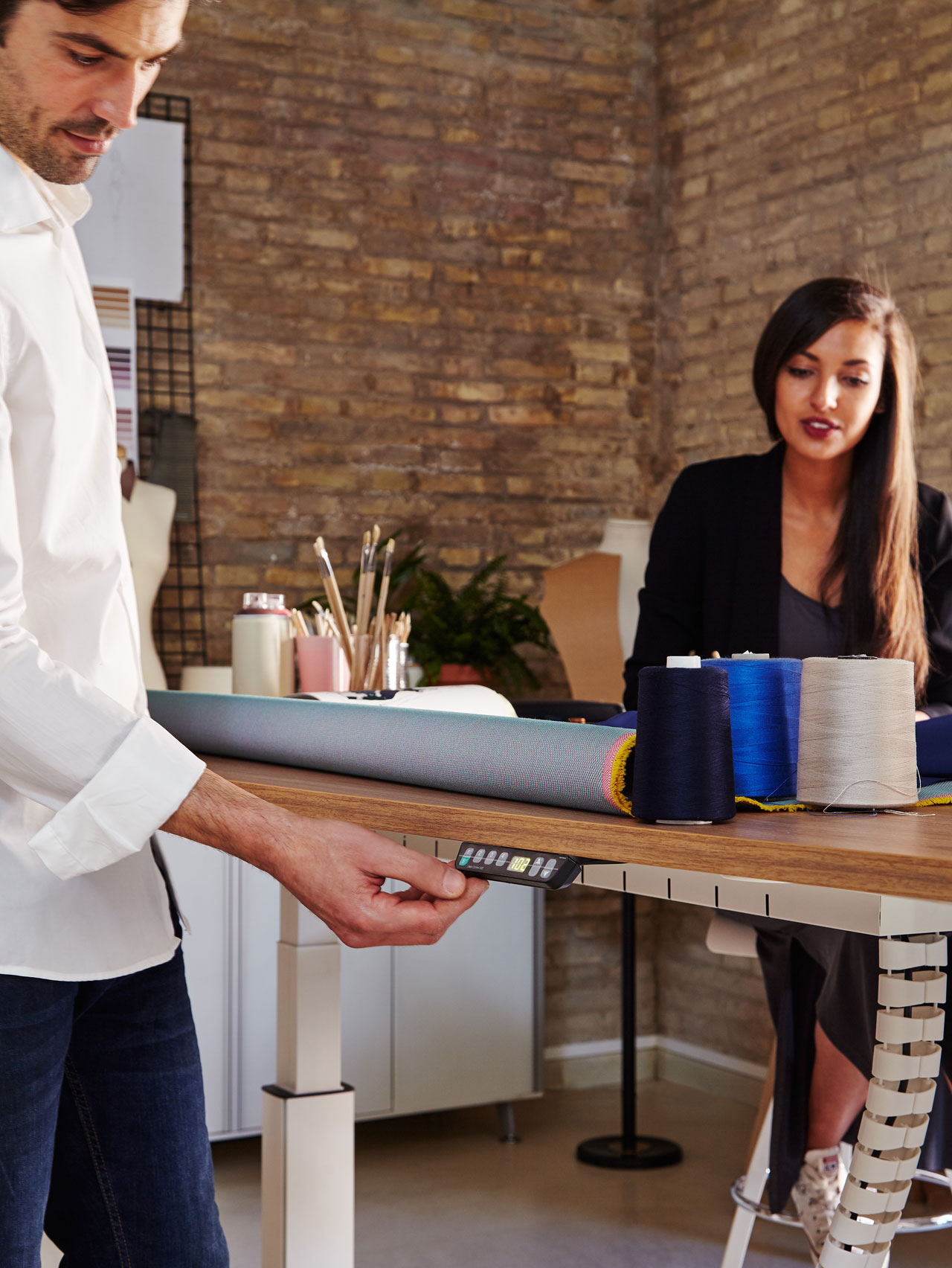 办公台|升降台|办公安博网页版|安博anbo（中国）安博网页版|流动性会议桌系列