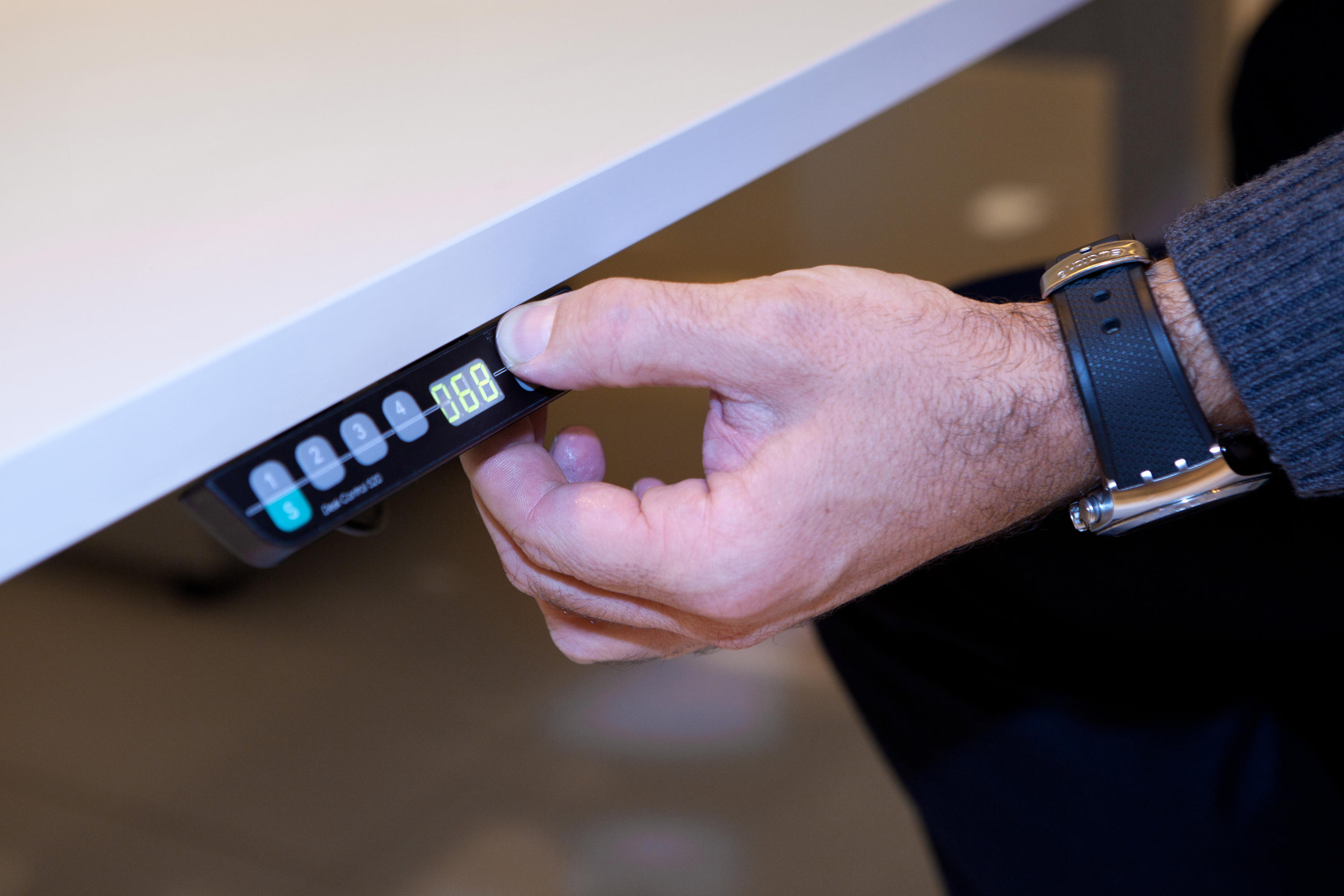 办公台|升降台|办公安博网页版|安博anbo（中国）安博网页版|流动性会议桌系列