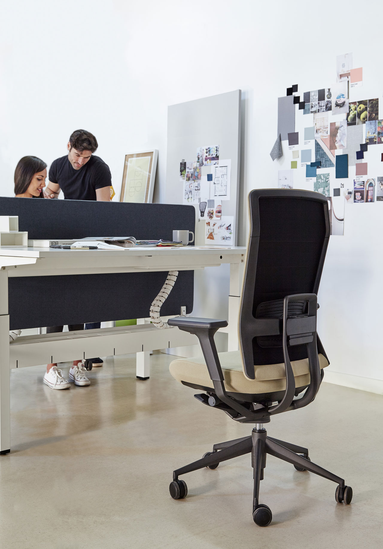 办公椅|现代真皮中班椅|办公安博网页版|安博anbo（中国）安博网页版|TNK FAMILY 大班椅系列