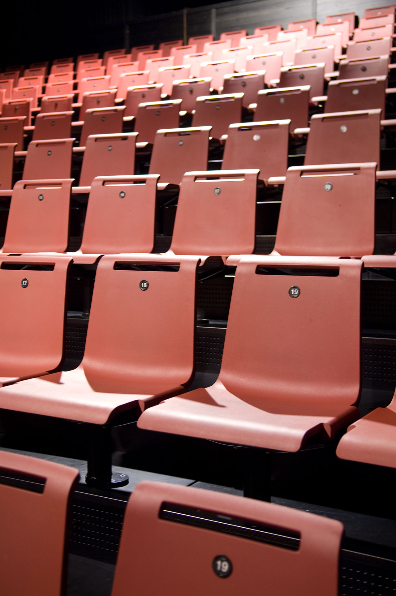 公共座椅|机场椅|办公安博网页版|安博anbo（中国）安博网页版|MIT等候排椅系列